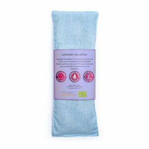 Ontspannend licht blauwe oogkussentje met lavendelgeur - ideaal voor rustgevende momenten. Gemaakt van hoogwaardige materialen en gevuld met natuurlijke lavendelbloemen. Perfect voor een goede nachtrust of meditatie-oefeningen. Bestel nu en geniet van de rustgevende geur van lavendel.