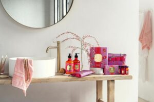 Pip Studio geschenkset met handzeep en handlotion, ideaal voor luxe handverzorging en verwenmomenten, verpakt in een elegante doos.