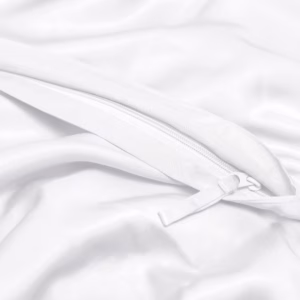 Close-up van de Coco & Cici Bamboe Beddengoed Witi, met een zijdezachte textuur en ademende eigenschappen voor ultiem slaapcomfort.