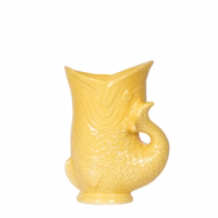 Gele Vis Vaas Plantenpot. Speelse keramische sierpot met uniek visdesign, perfect voor jouw interieur.