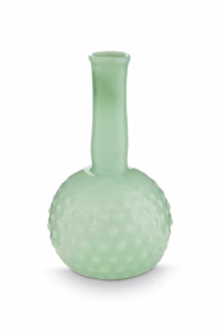 Zachtgroen glazen vaasje met lange slanke hals en bolle onderkant.