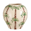 Vaas met palmbomen van Mica Decorations tropisch design voor een frisse uitstraling in je huis.