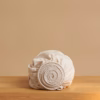 Coco & Cici Tencel Hoeslaken Beige, gemaakt van 100% TENCEL™ Lyocell voor ademend comfort en luxe slaapervaring.