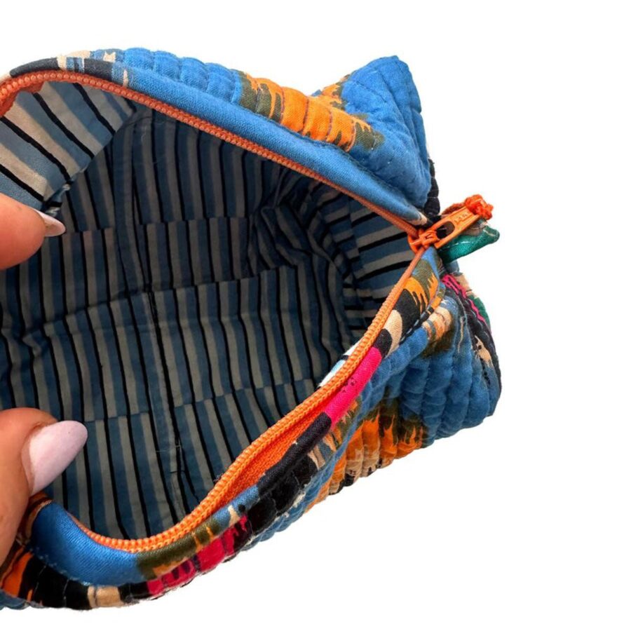 handgemaakte kleine make-uptasje "blauwe Ikat" - Afbeelding 3